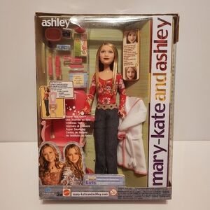 2003 Mattel Mary-Kate And Ashley - Ashley Super Spa Day Doll NIB